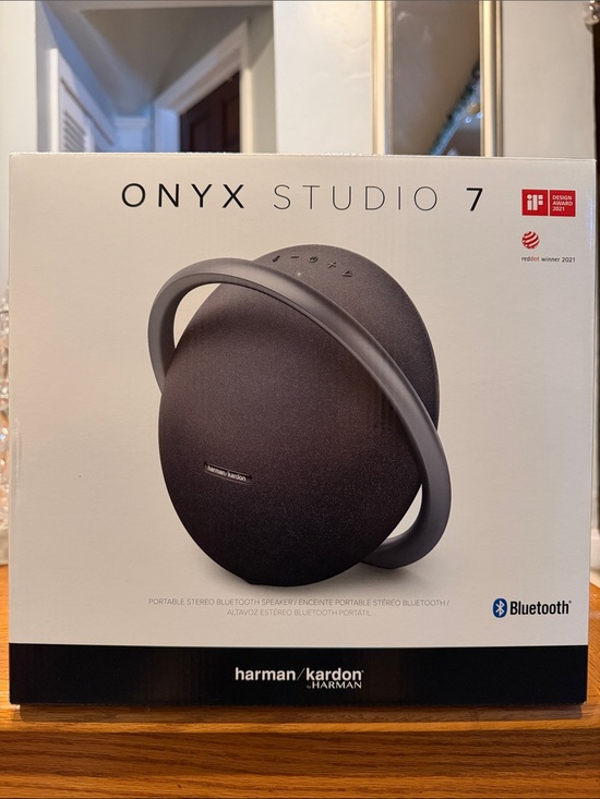 Harman Other - Harman Onyx Studio 7 Portable Bluetooth Speaker — Black